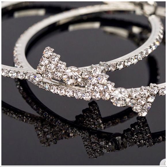 Gorgeous Hoops with Crystal Bow - Picture 4 of 4